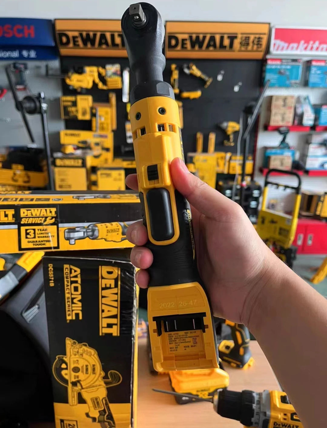 DEWALT DCF503 Brushless 12V XTREME  Ratchet Wrench 3/8 in 81Nm 250RPM  Variable speed with Wrench  LED worklights (TOOL ONLY)